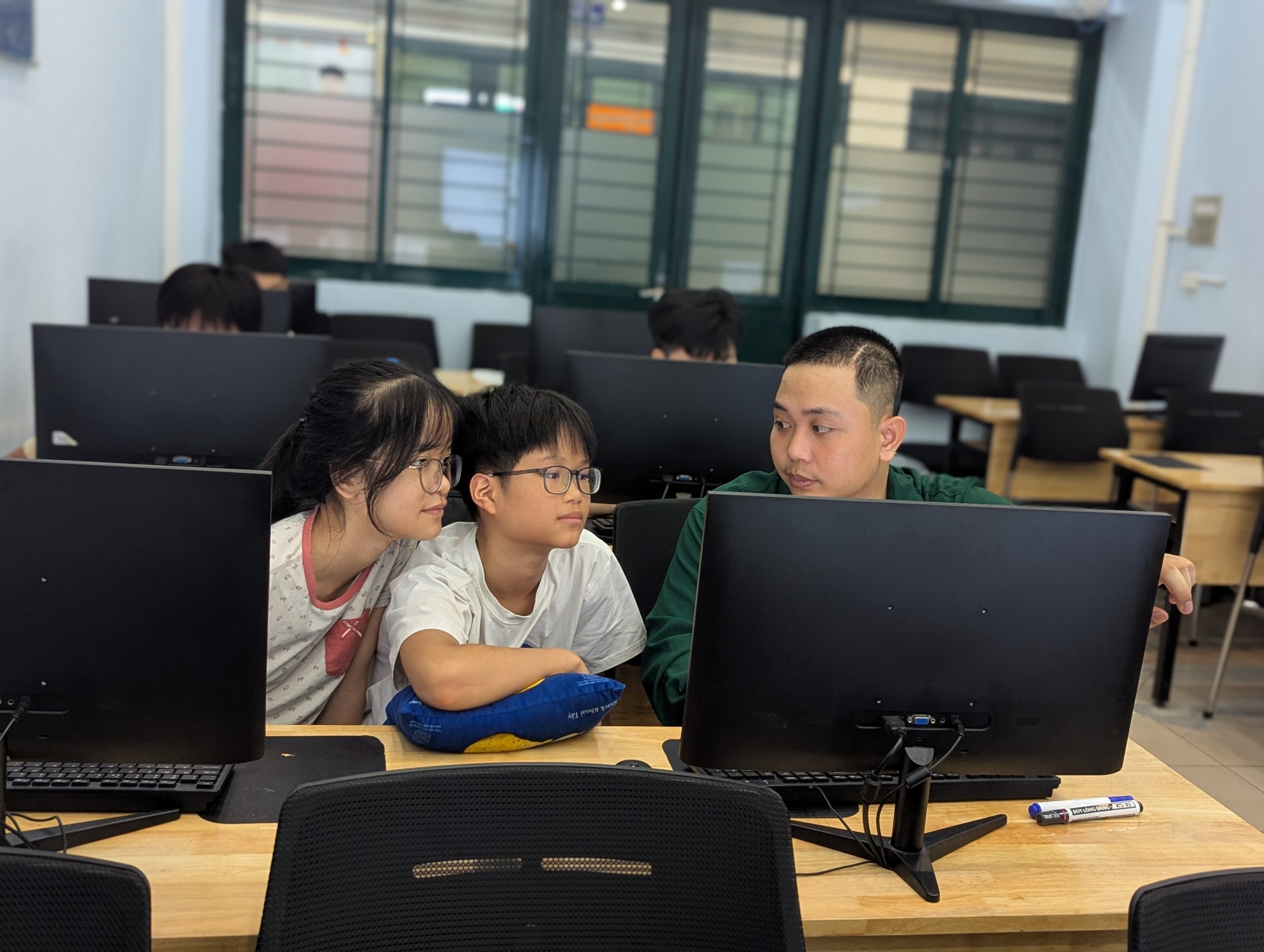 Hình ảnh trải nghiệm FABLAB Bach Khoa 2