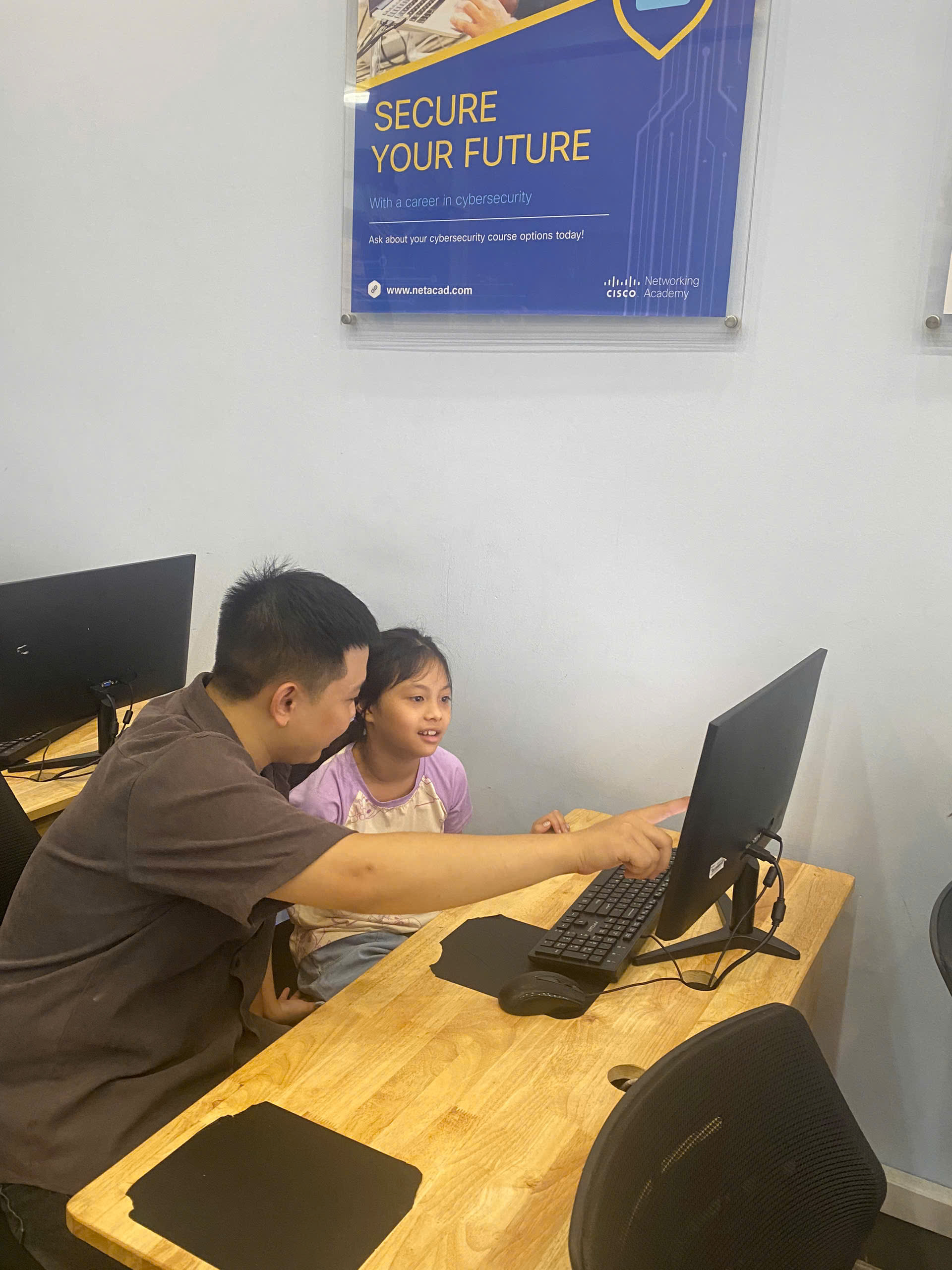 Hình ảnh trải nghiệm FABLAB Bach Khoa 8